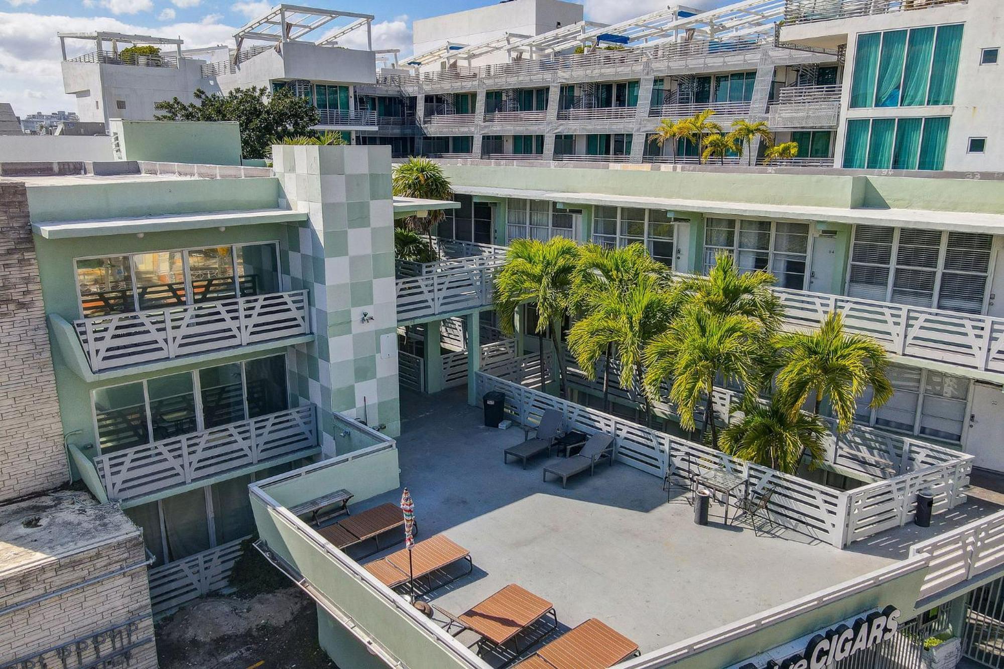 Deco Beachside Apt, W/2 Queen Beds, Washer/Dryer Miami Beach Exterior photo